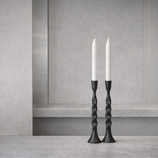 Svart Ljusstake i Metall - Skulptural form | THOR