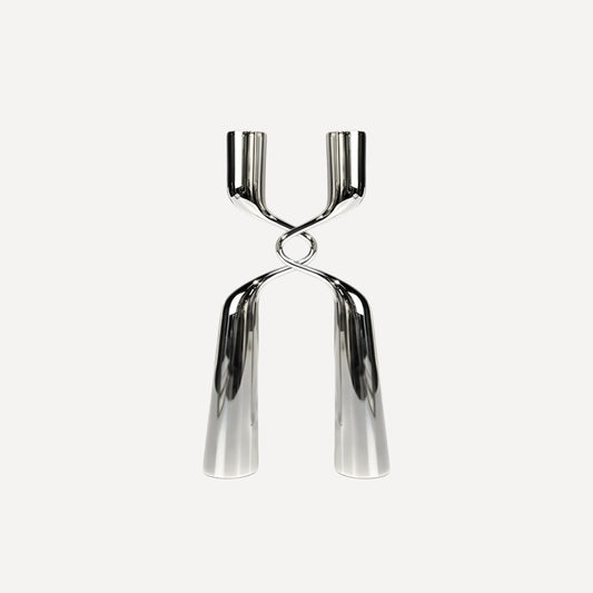 Ljusstake polerad metall 2 – Skulptural design 30x14cm