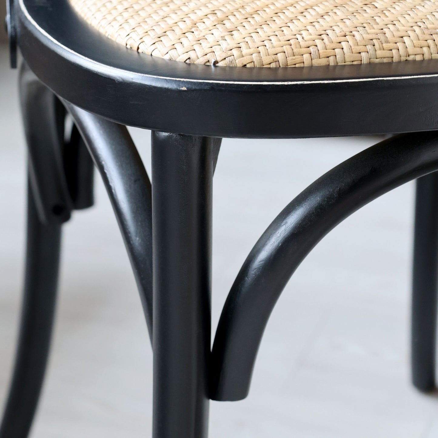 Fransk matstol med flätad sits – Chic Antique