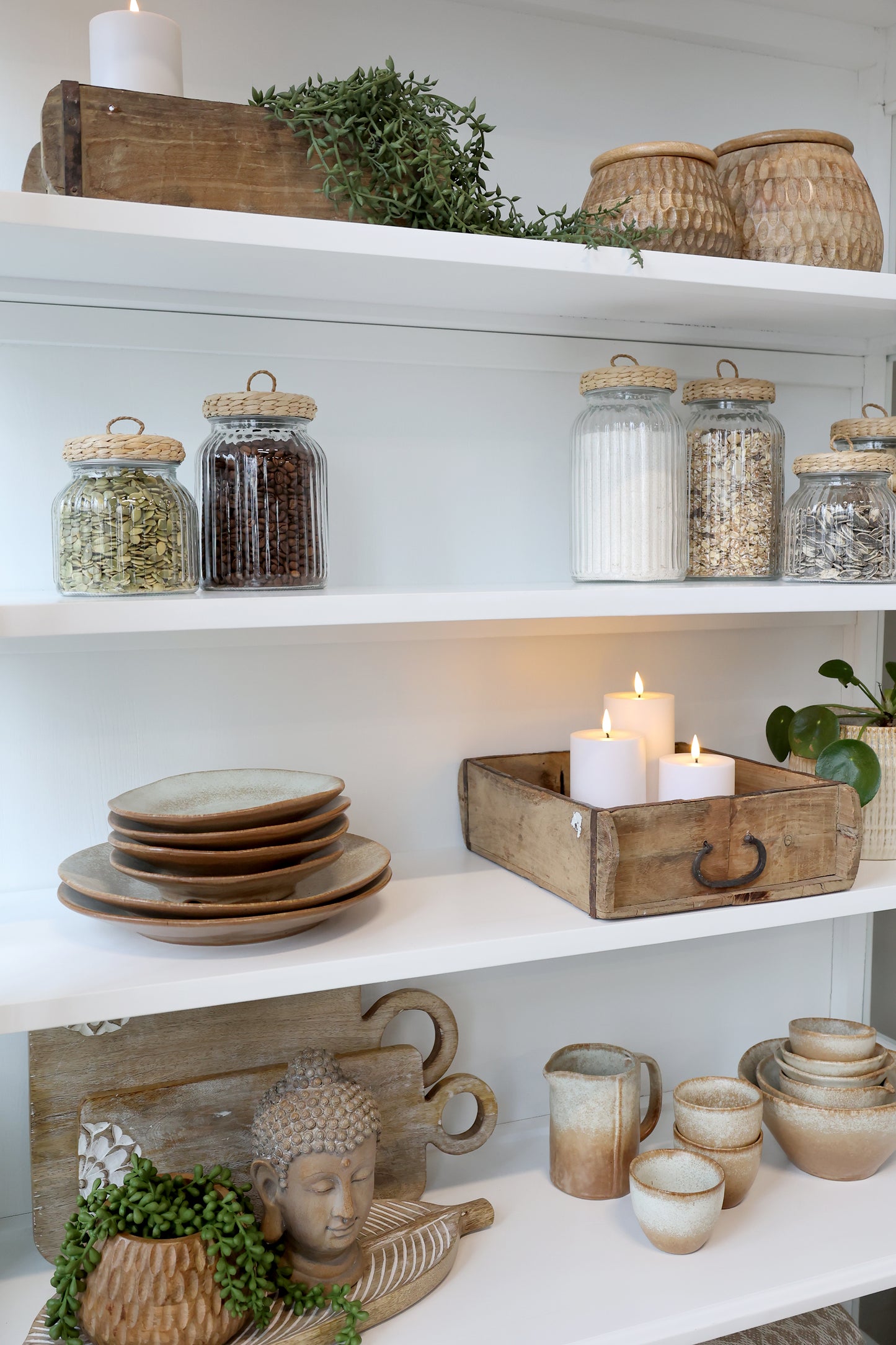 Marseille Vitrinskåp – 4 Dörrar & Hyllor (Chic Antique)