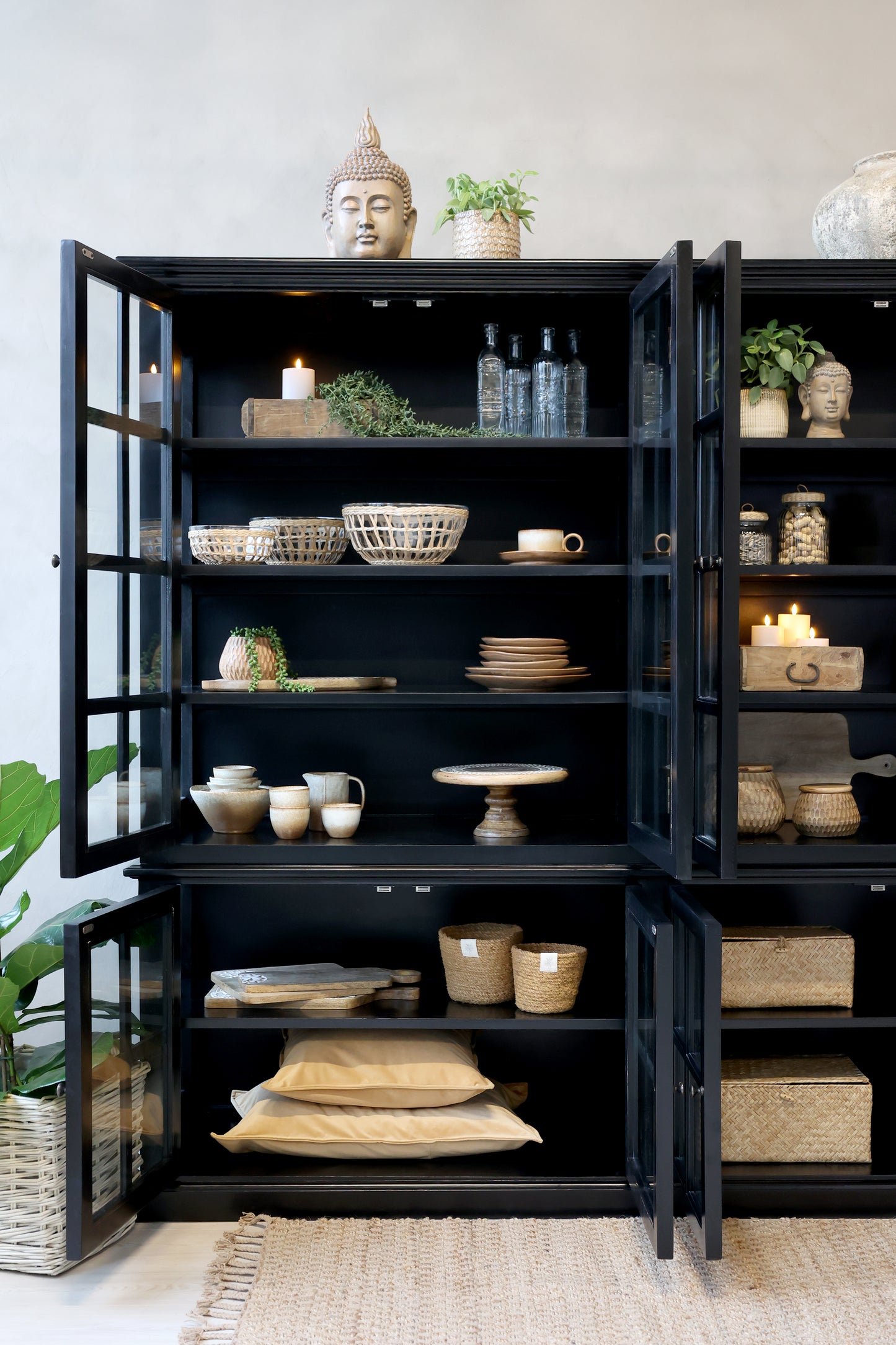 Marseille Vitrinskåp – 8 Dörrar & Hyllor (Chic Antique)