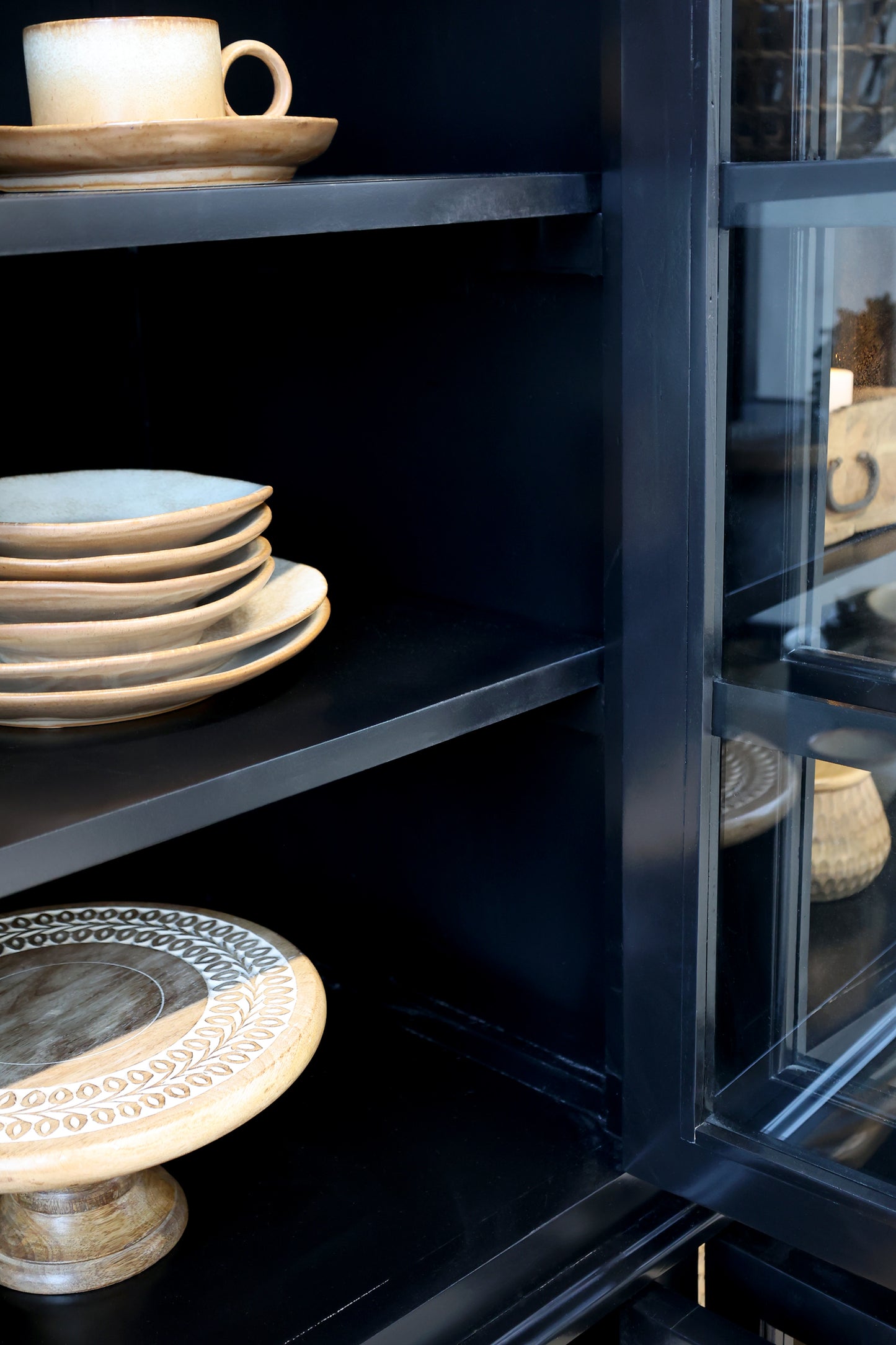 Marseille Vitrinskåp – 8 Dörrar & Hyllor (Chic Antique)